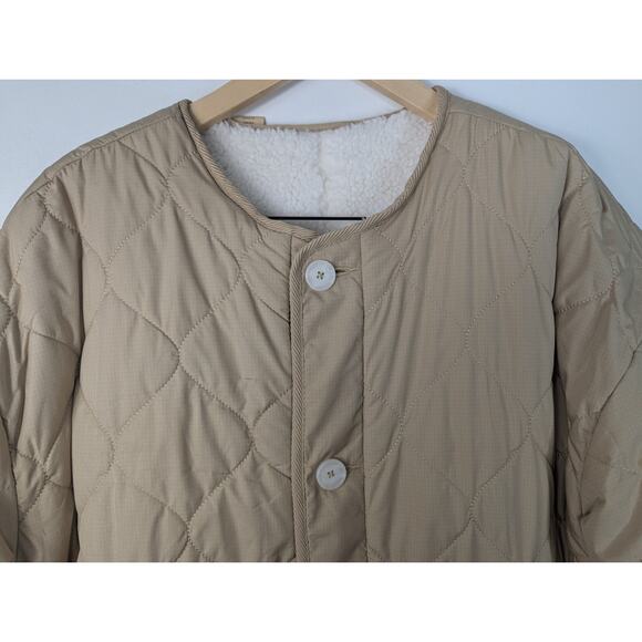 Levi's Marlowe Oversized Reversible Sherpa Jacket in Coconut Milk - Picture 12 of 14